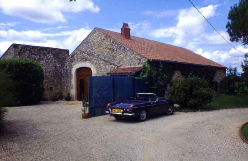 'Bee' drying out at the gite