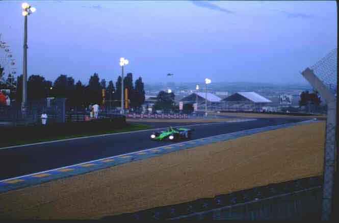 Pre-dawn
and the remaining MG is still running ...